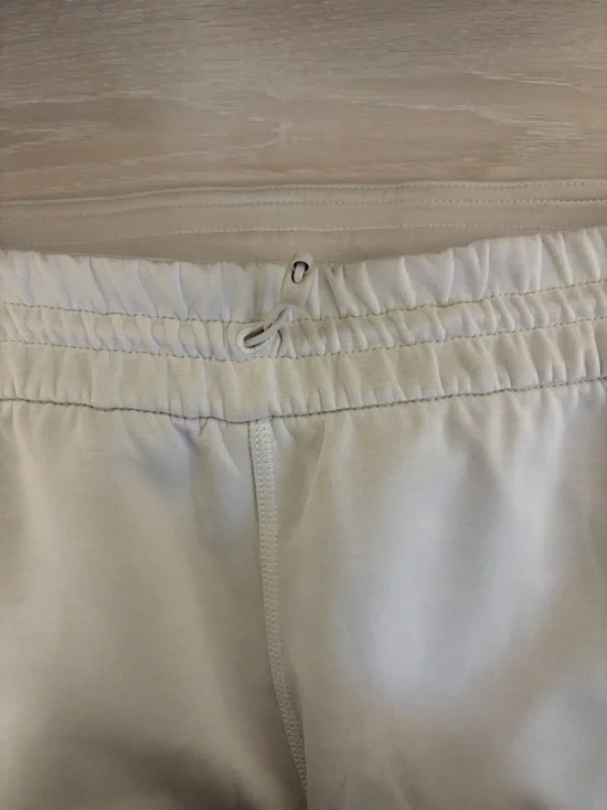 Lululemon Softstreme Pant in Bone - Picture 6 of 6